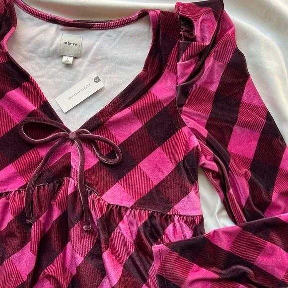 NWT Anthropologie Velvet Babydoll Top ✨🛍️